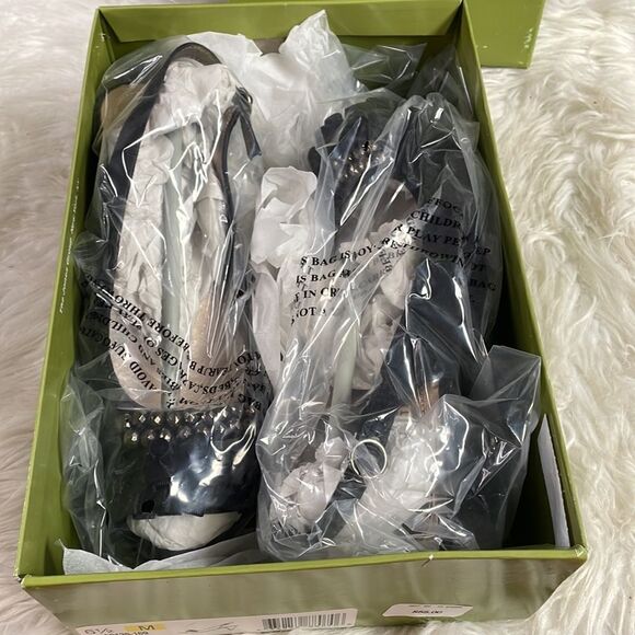 MOOTSIES TOOTSIES Mogiver Peep Toe Embellished Black Slingback Sandals SZ 6 1/2 - Picture 16 of 16